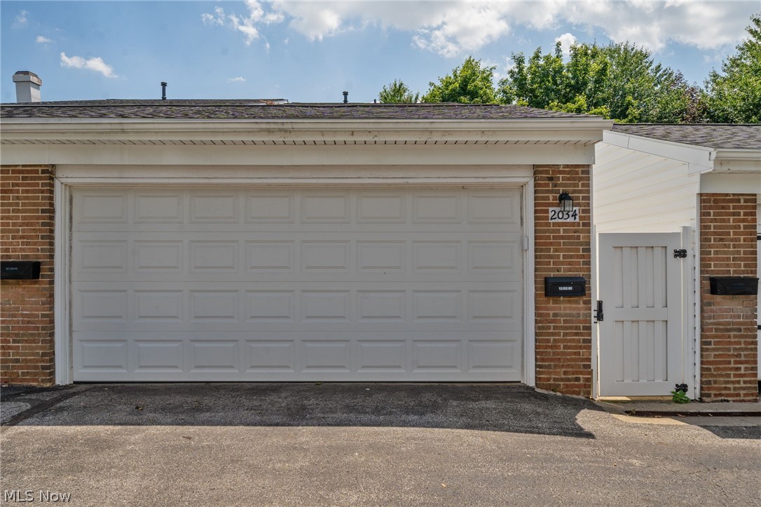 Country Club Twnhs North Condo - Residential