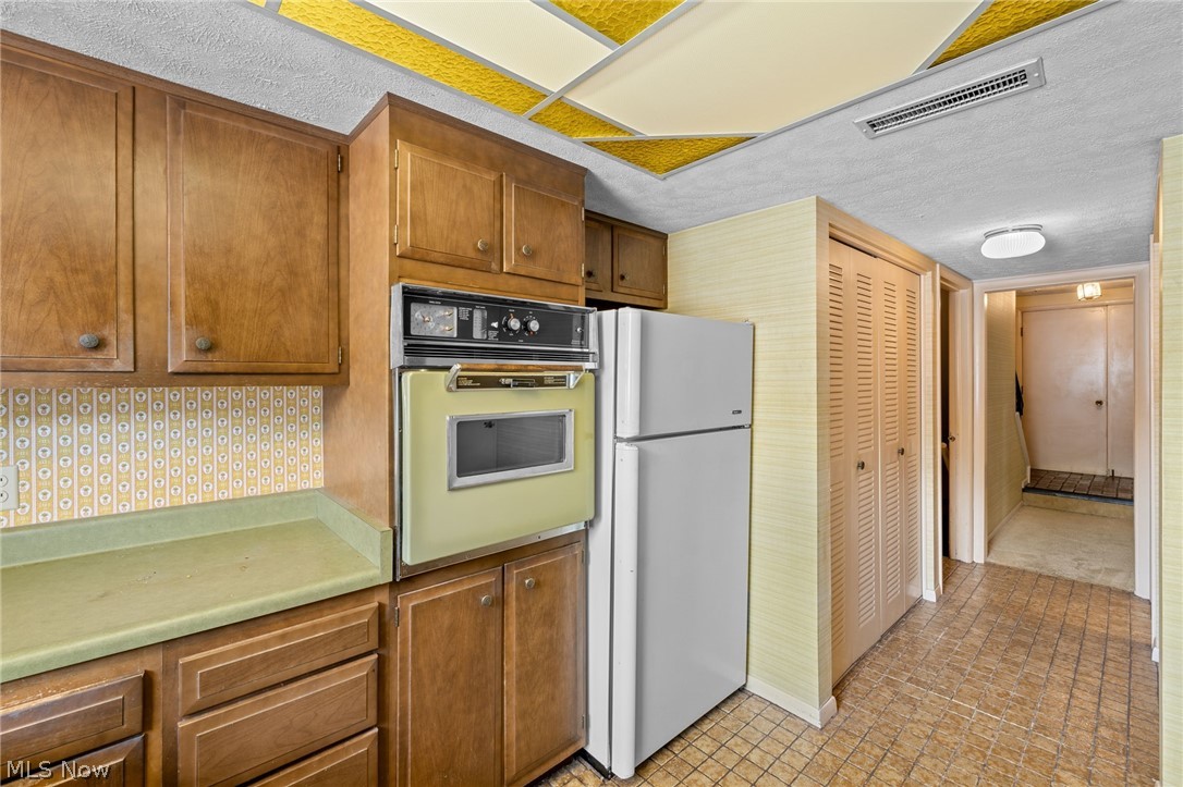Country Club Twnhs North Condo - Residential
