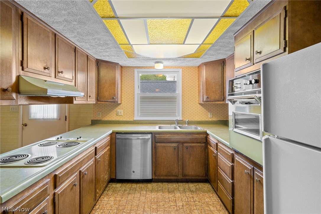 Country Club Twnhs North Condo - Residential