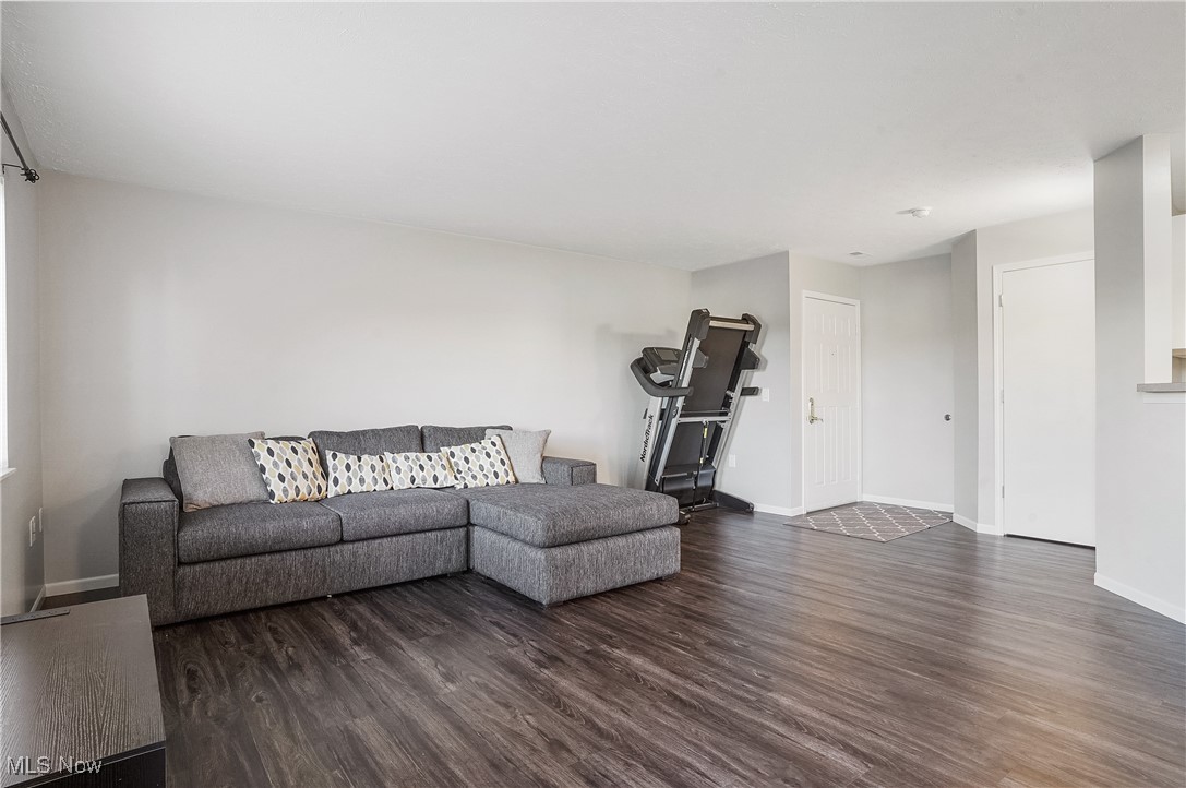 Brookledge Commons Condos - Residential