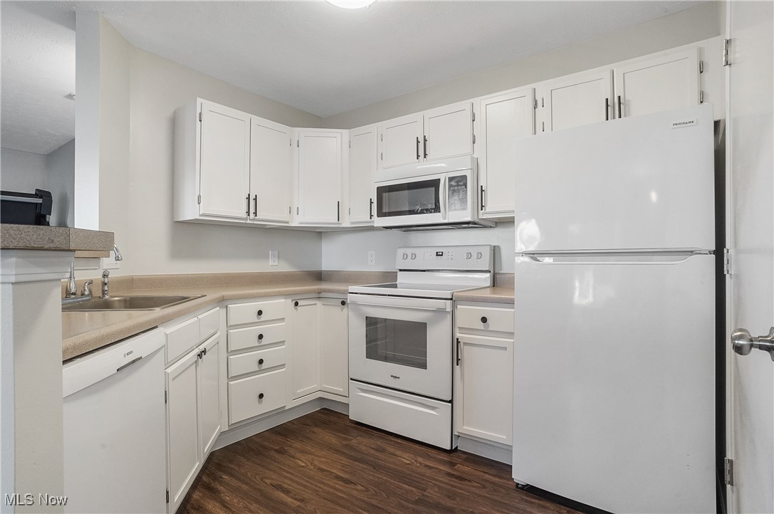 Brookledge Commons Condos - Residential