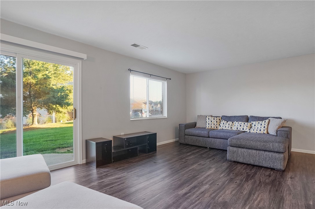 Brookledge Commons Condos - Residential