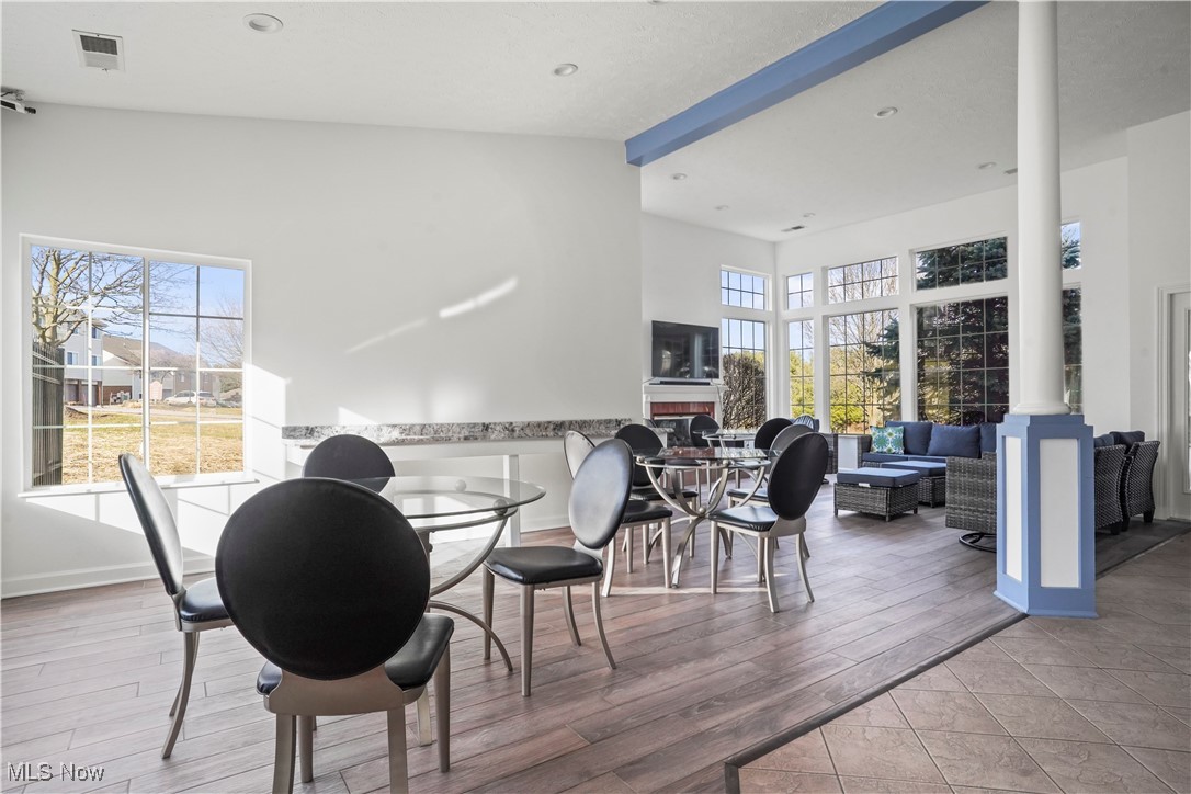 Brookledge Commons Condos - Residential