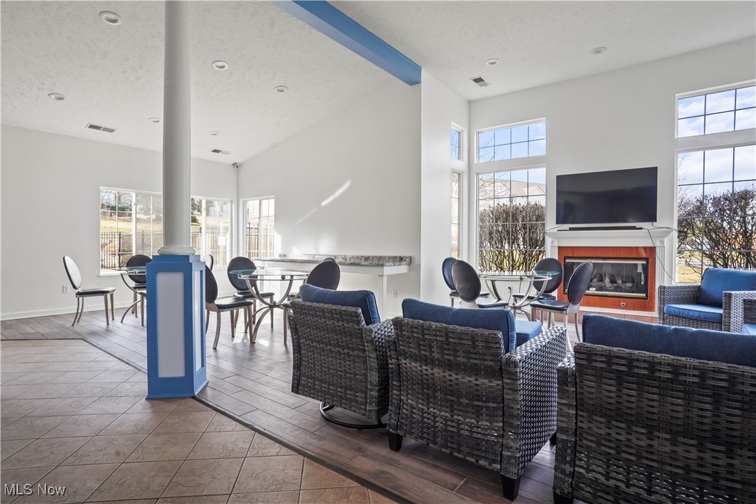Brookledge Commons Condos - Residential