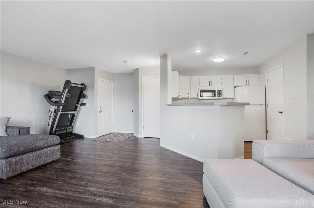 Brookledge Commons Condos - Residential