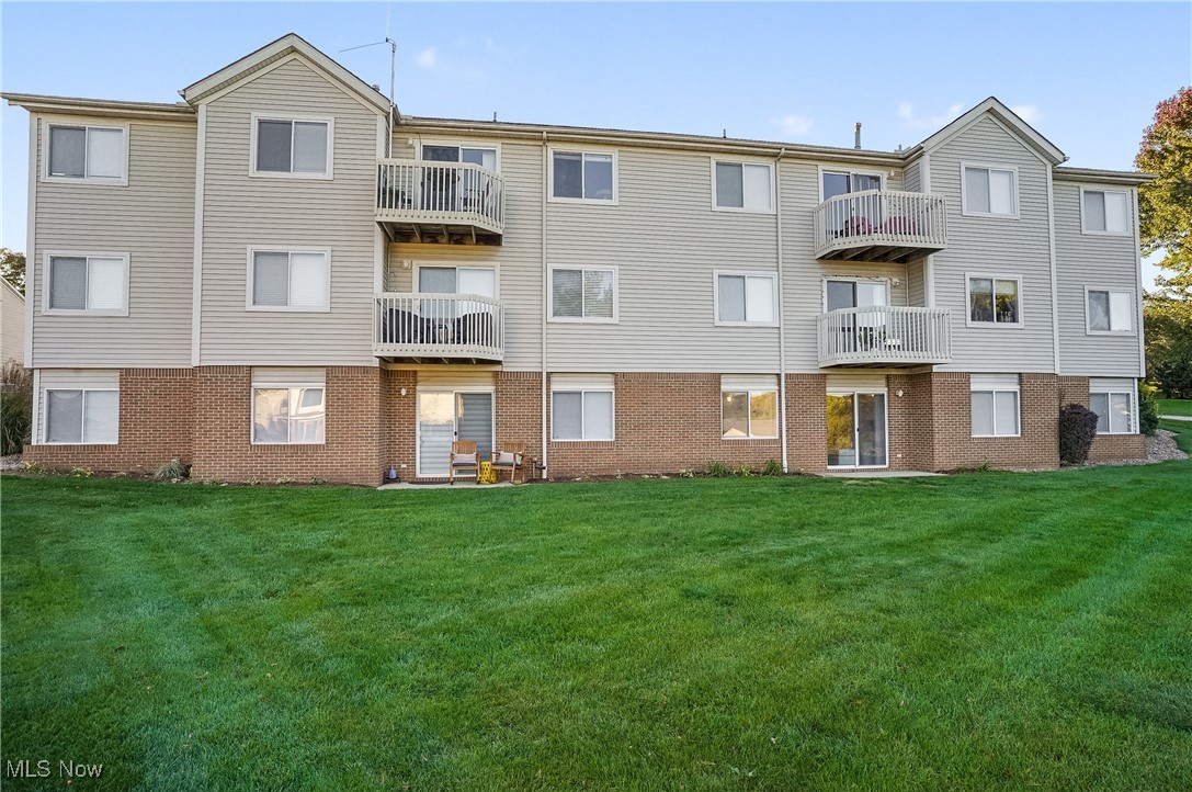 Brookledge Commons Condos - Residential