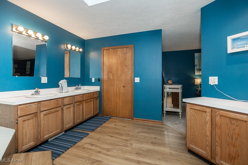 James Realty - Residential