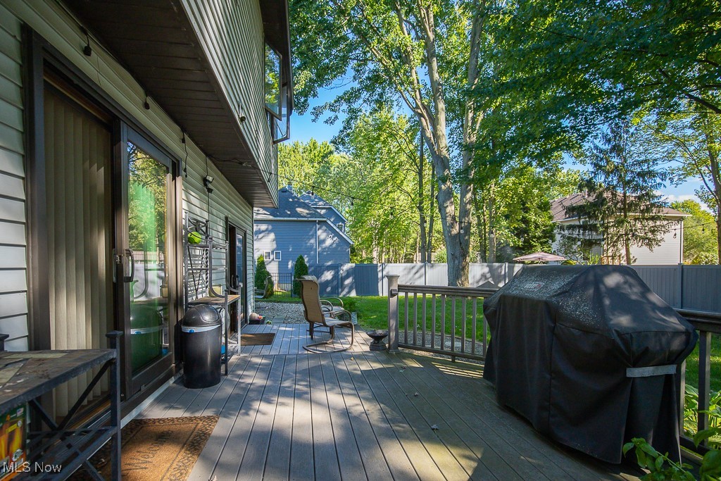 James Realty - Residential
