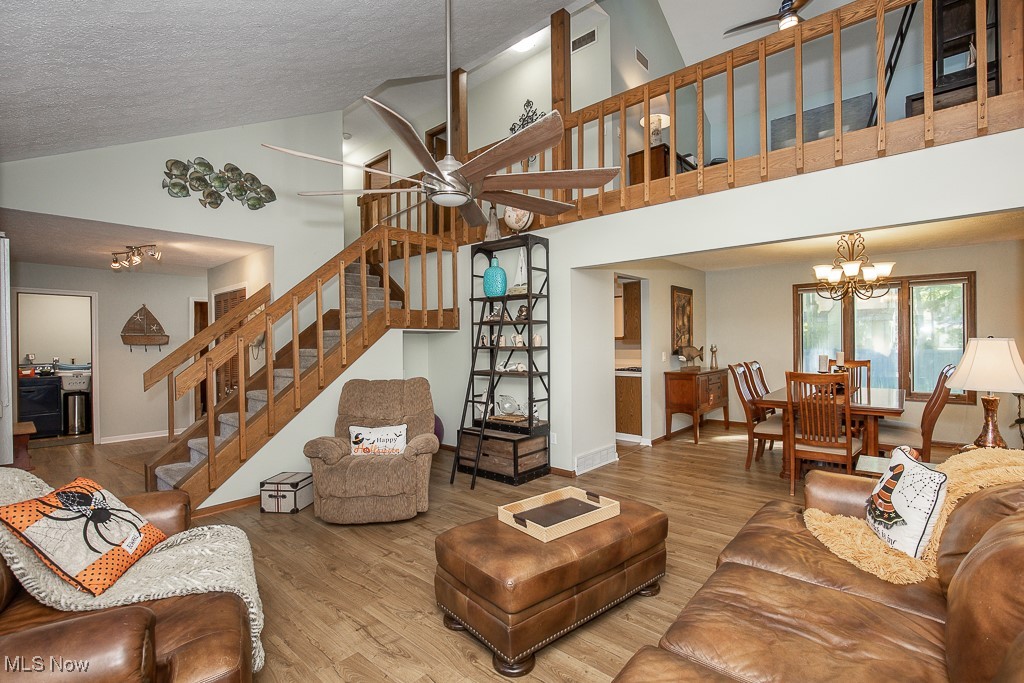 James Realty - Residential