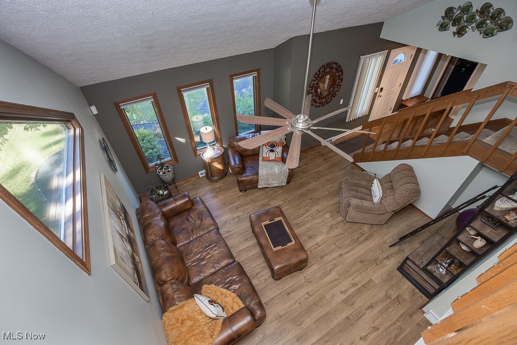 James Realty - Residential