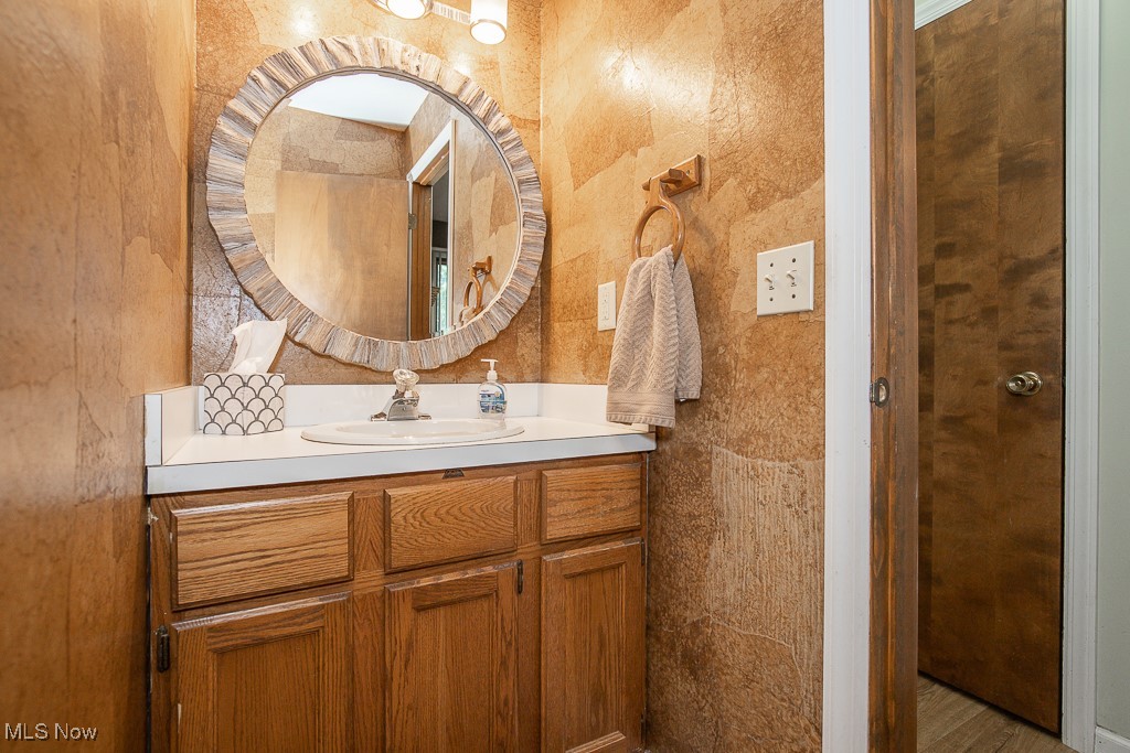 James Realty - Residential