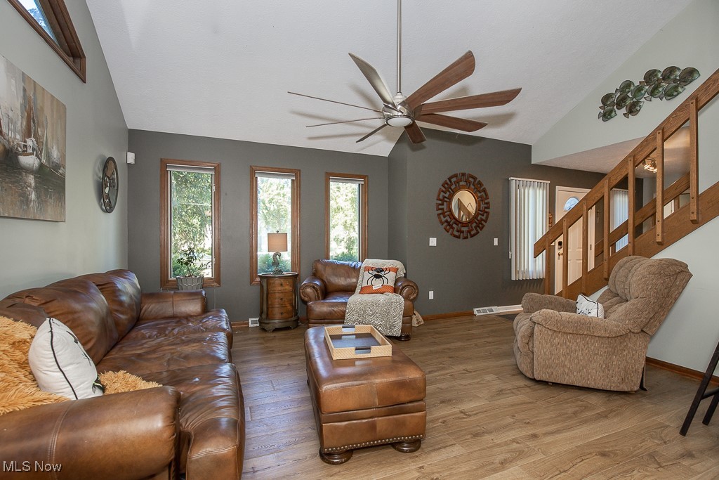 James Realty - Residential