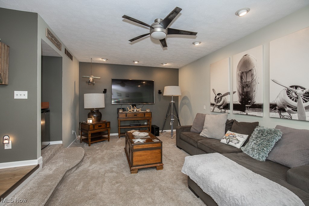 James Realty - Residential