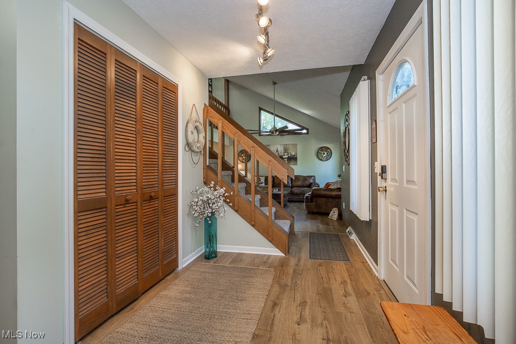 James Realty - Residential