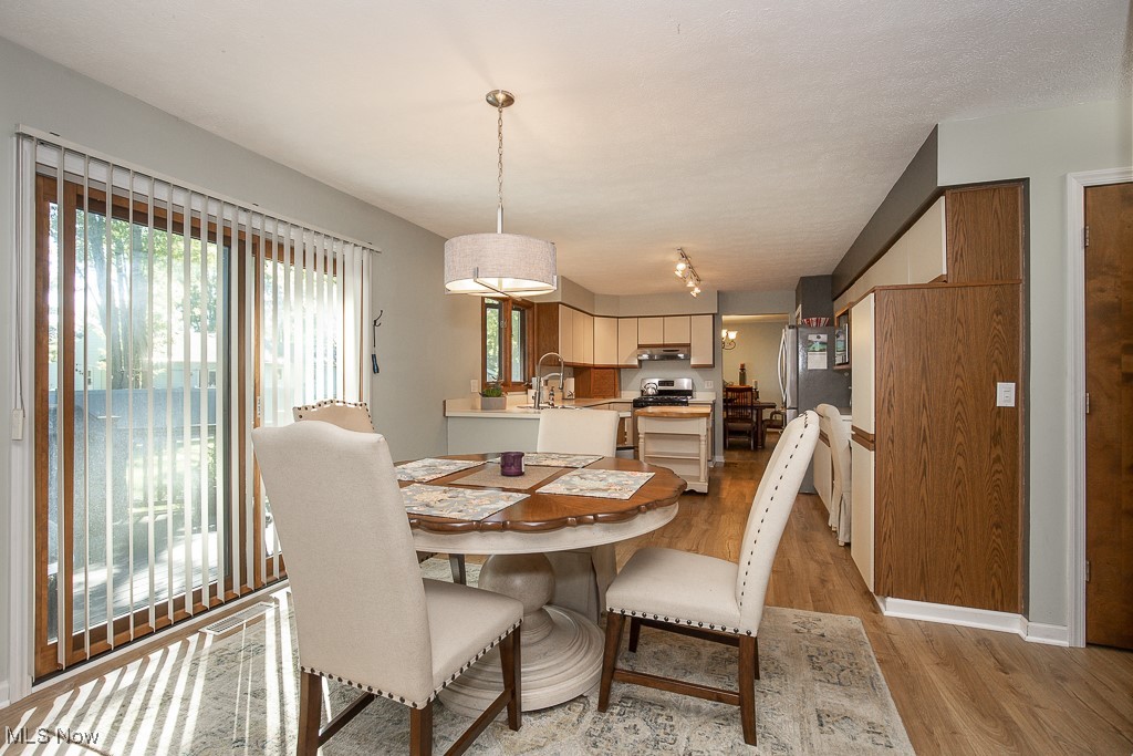 James Realty - Residential