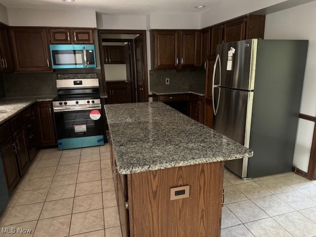 Lockwood Blvd Estates 02 - Residential