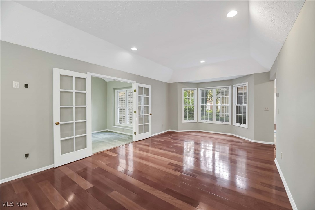 Westwinds Condo - Residential