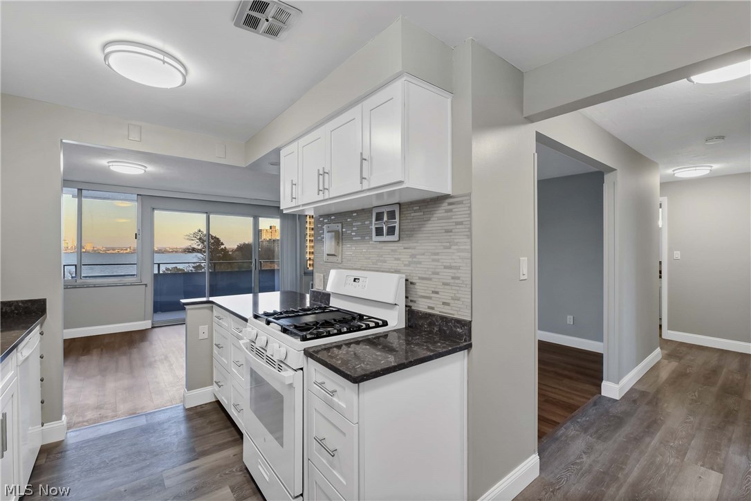 The Carlyle - Residential
