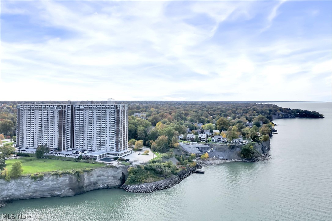 The Carlyle - Residential