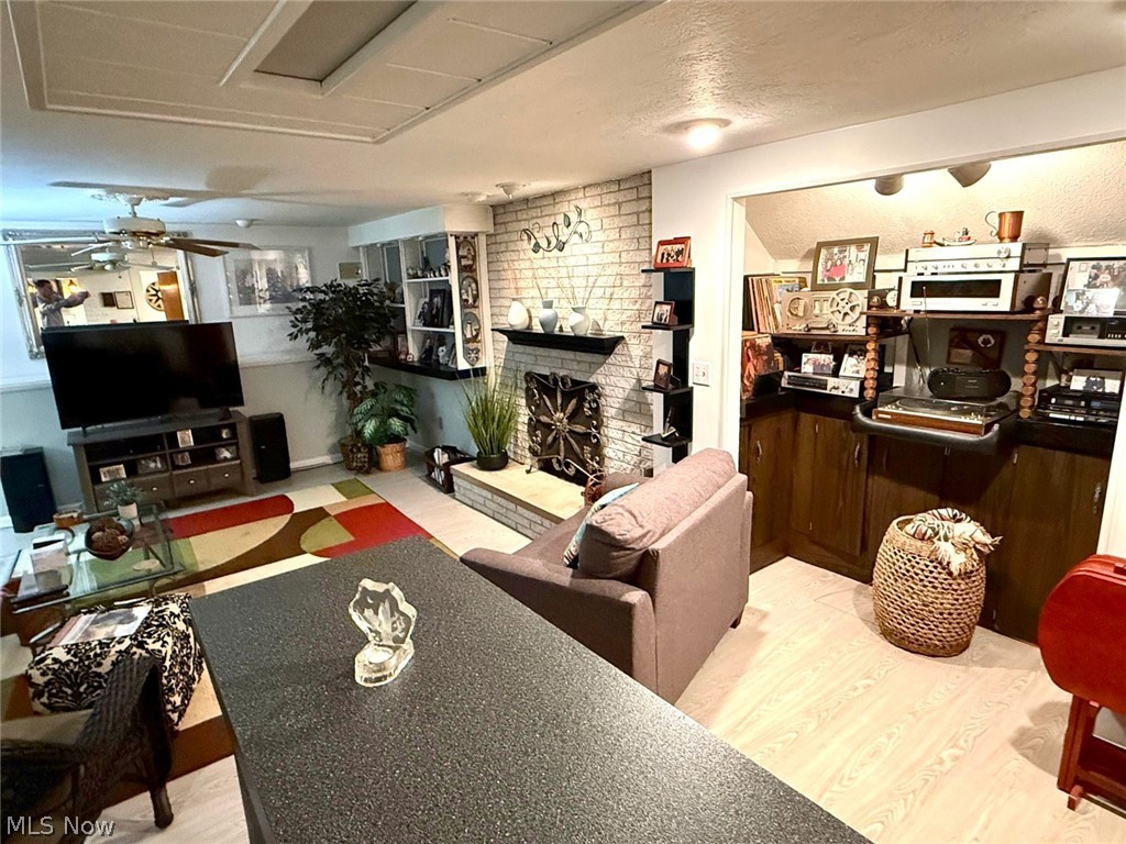 Lake Shore Blvd Estates - Residential