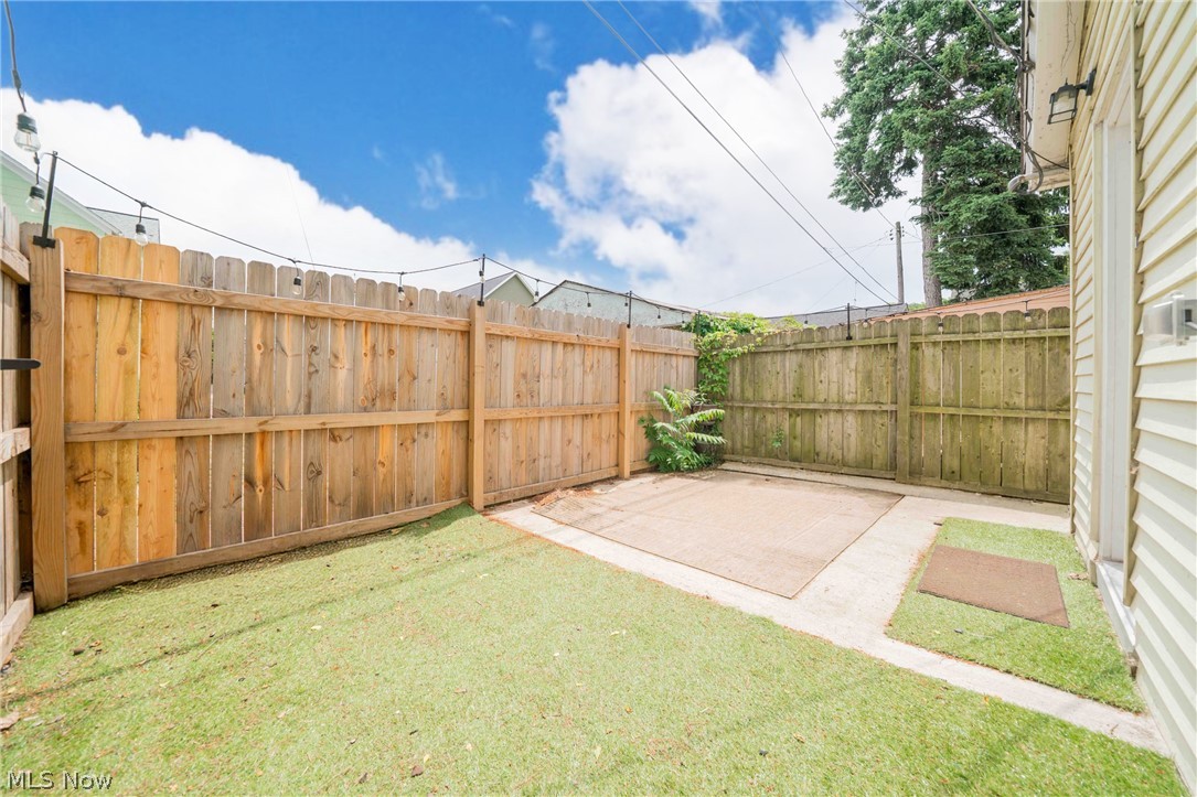 Metro Golf Park - Residential Income