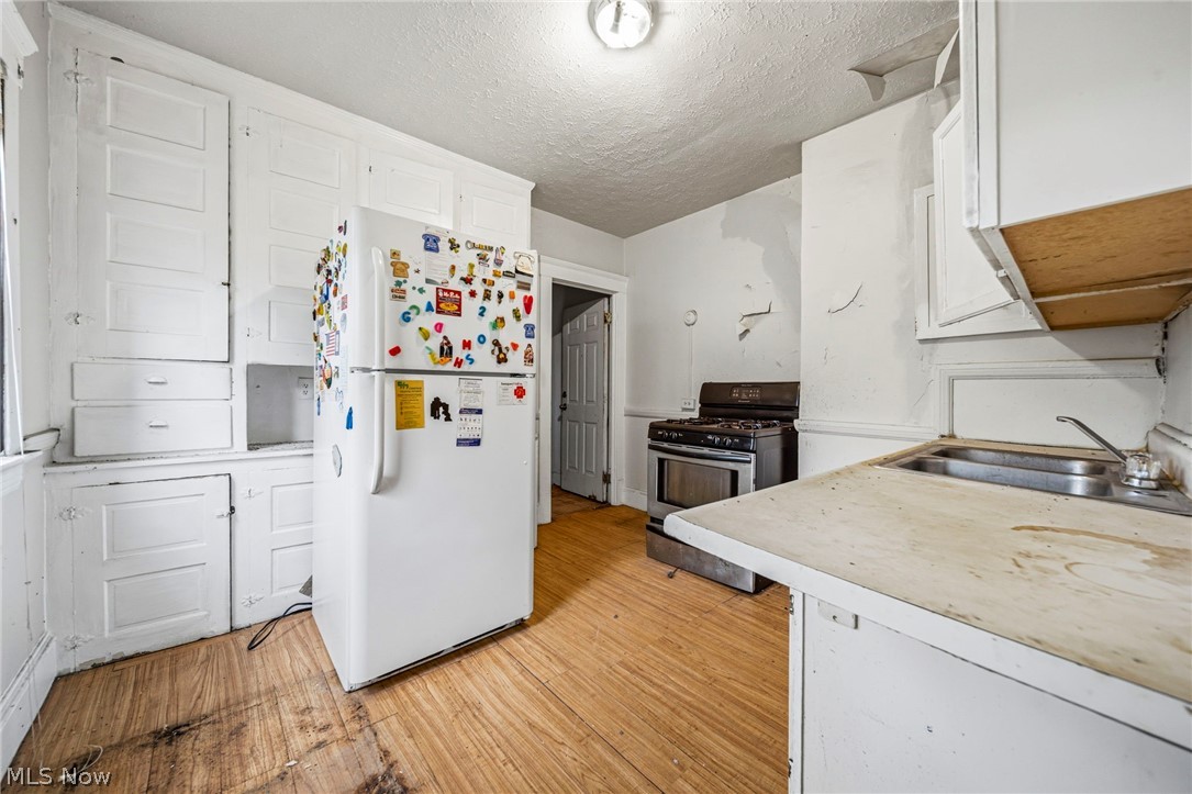 B Schatzingers Superior Park Su - Residential Income