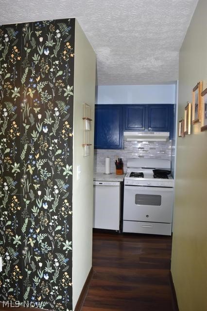 Laurelwood Condo - Residential