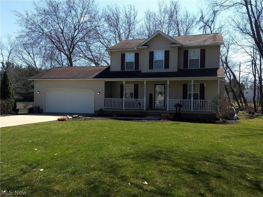 You will see quality when you walk in this 3 bedroom, 2.5 bath home on a quiet dead end street. 6 panel solid oak doors and great room with gas fireplace are definite bonuses. Spacious master bedroom with walk in closet. Partially finished basement is a great touch. Softener '17, sliding glass doors '17, sump pump '19.