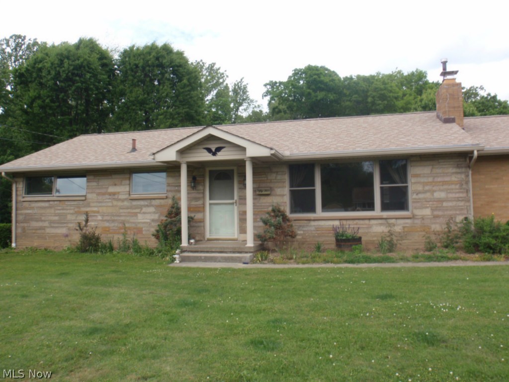 3 bedroom brick ranch with bonus room in Marlington school district. New updated kitchen w/ huge pantry. Nice screened in patio for summer enjoyment. Detached 2 car garage, beautiful 1/2 acre lot. roof 2007,window 2011, all new footer drains 2006.