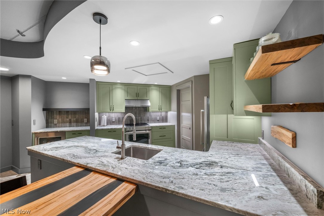 Admiralty Condo - Residential