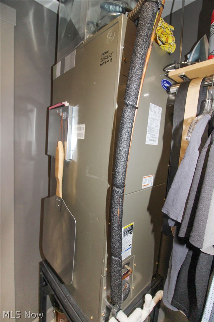 Admiralty Condo - Residential