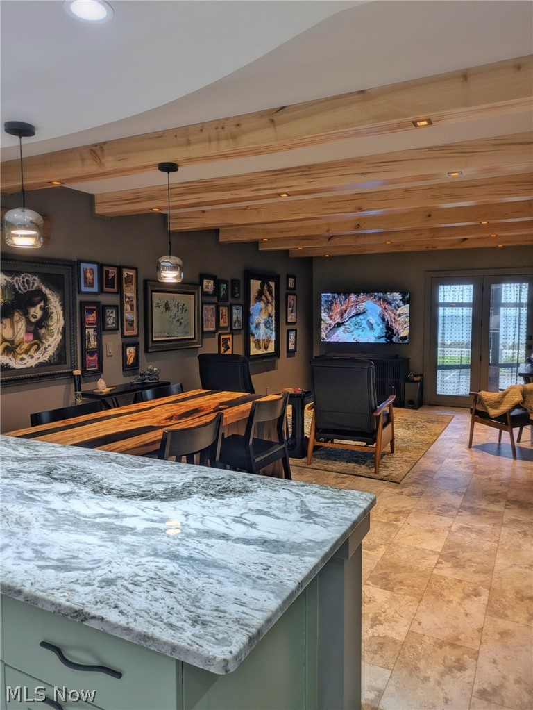 Admiralty Condo - Residential
