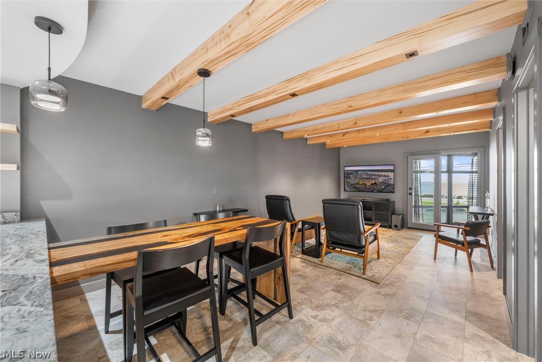 Admiralty Condo - Residential