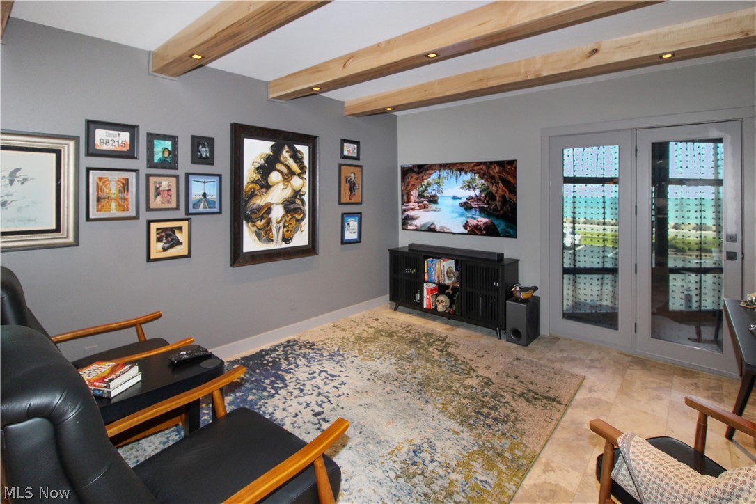 Admiralty Condo - Residential