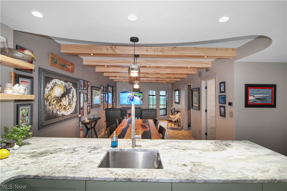Admiralty Condo - Residential