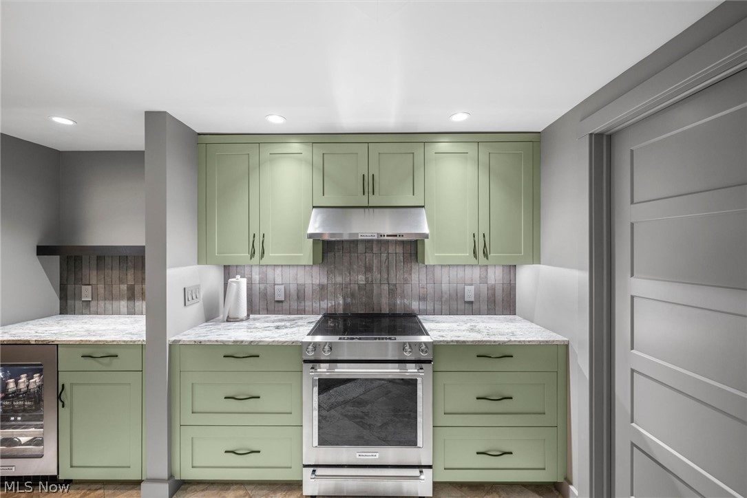 Admiralty Condo - Residential