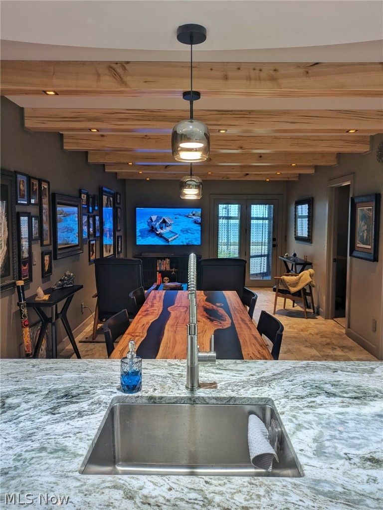 Admiralty Condo - Residential