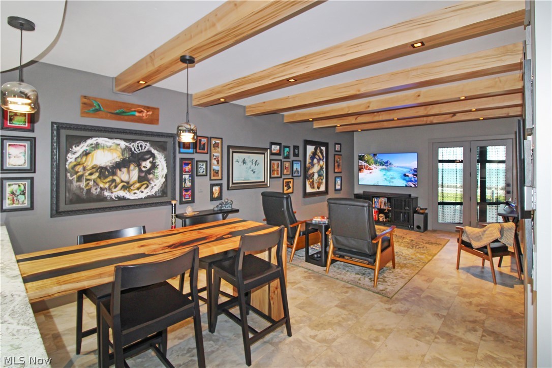 Admiralty Condo - Residential