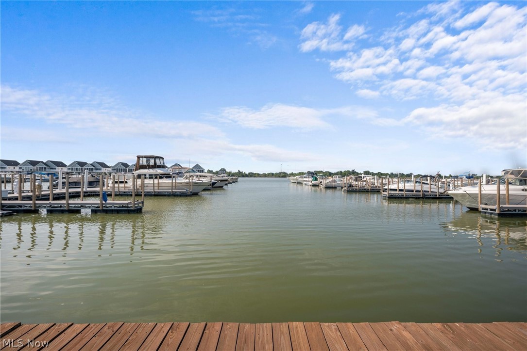 Admiralty Condo - Residential