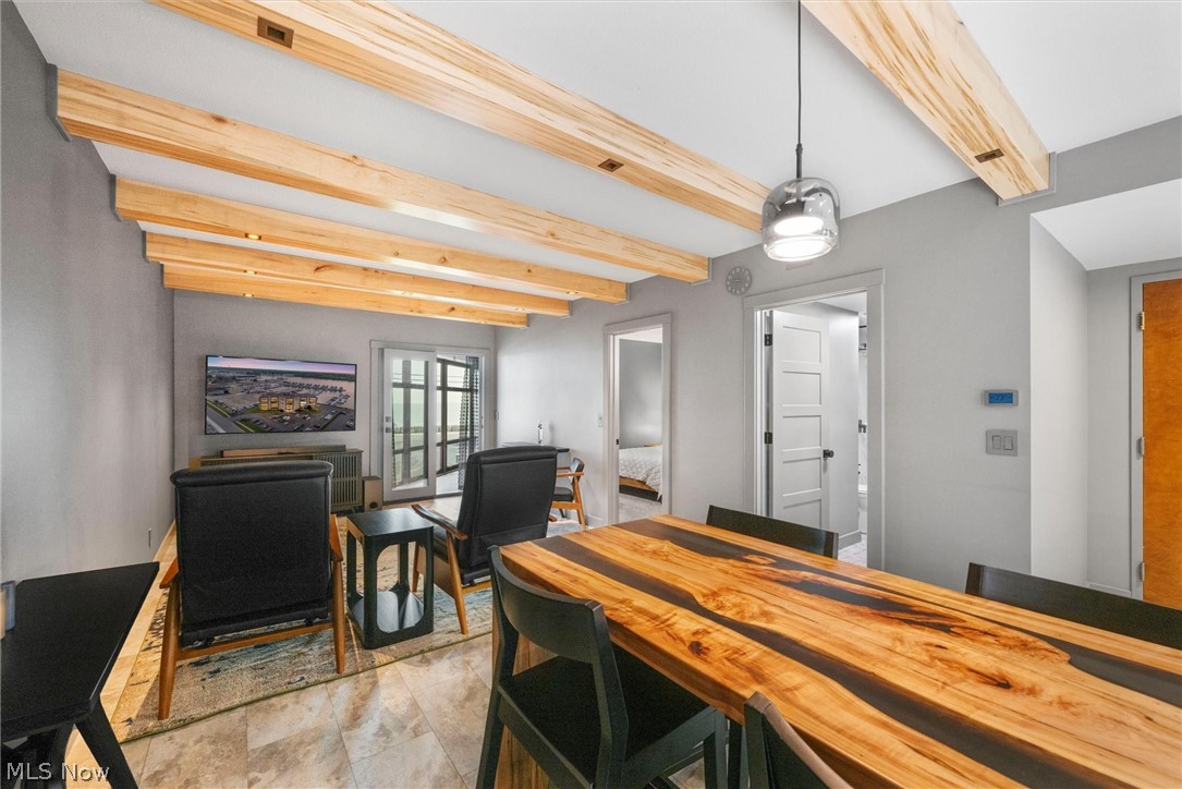 Admiralty Condo - Residential