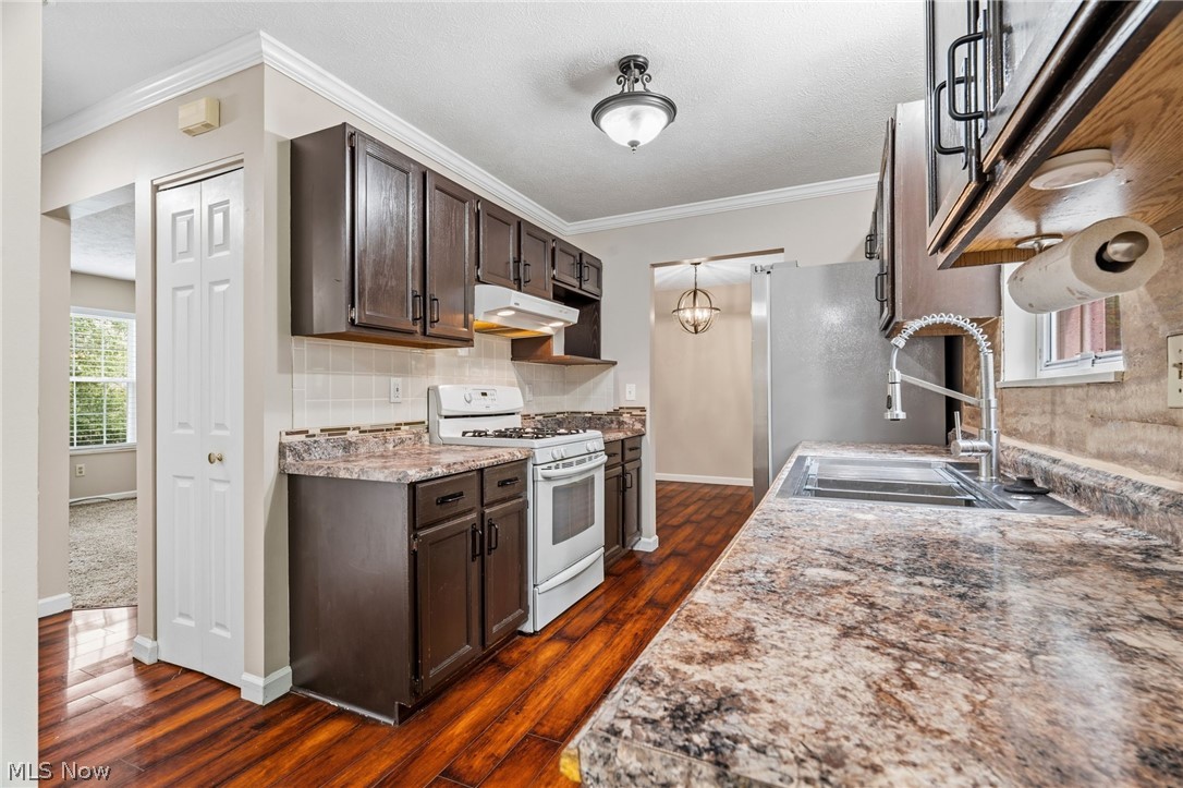 Brook Point Village Condo - Residential