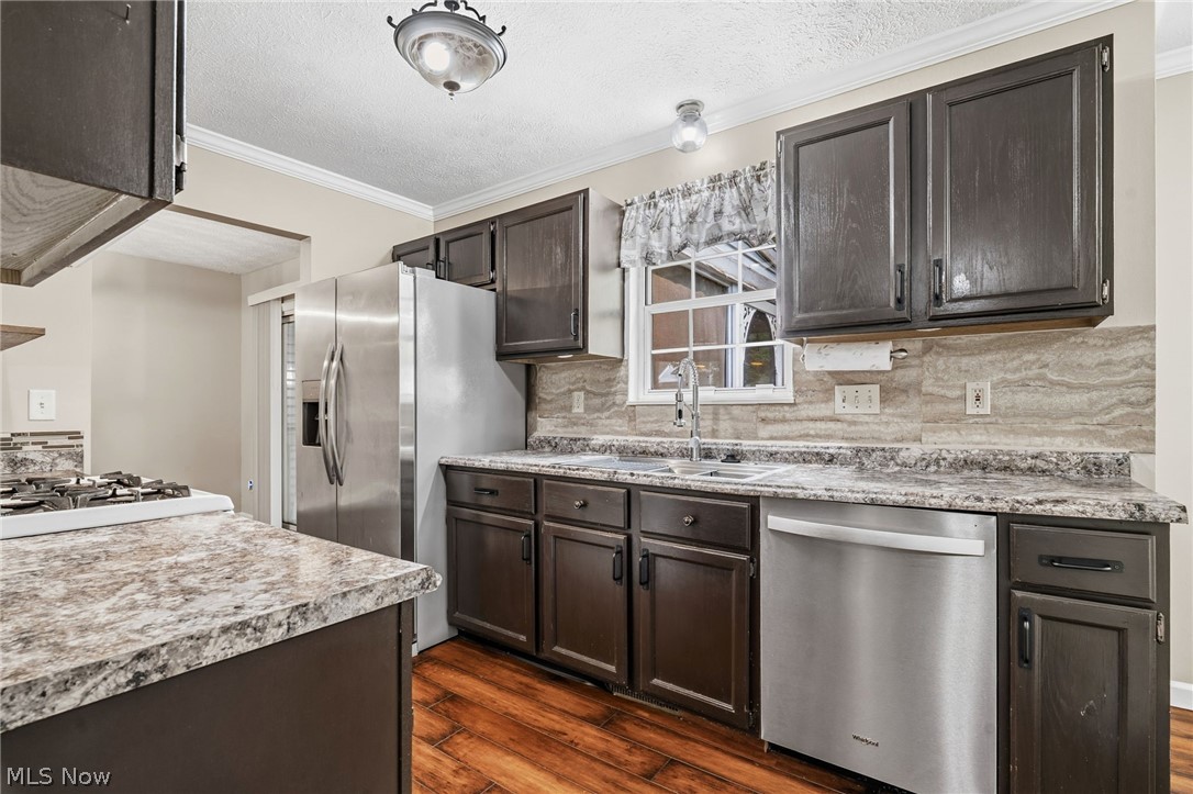 Brook Point Village Condo - Residential