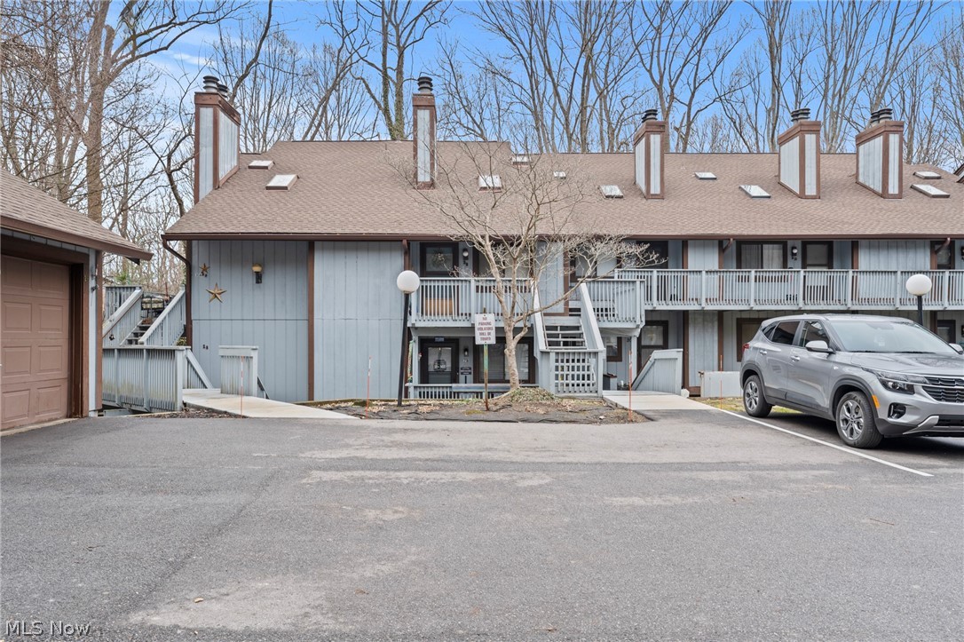 One bed, one bath condo located in Pine Mill Condos. This end unit has fresh paint, carpet and flooring throughout. Though the bedroom, there is access to a private balcony overlooking a wooden ravine. One garage bay is included with extra parking available.

Condo association fees include gas, water, sewer, trash, exterior maintenance, snow removal & a community pool!