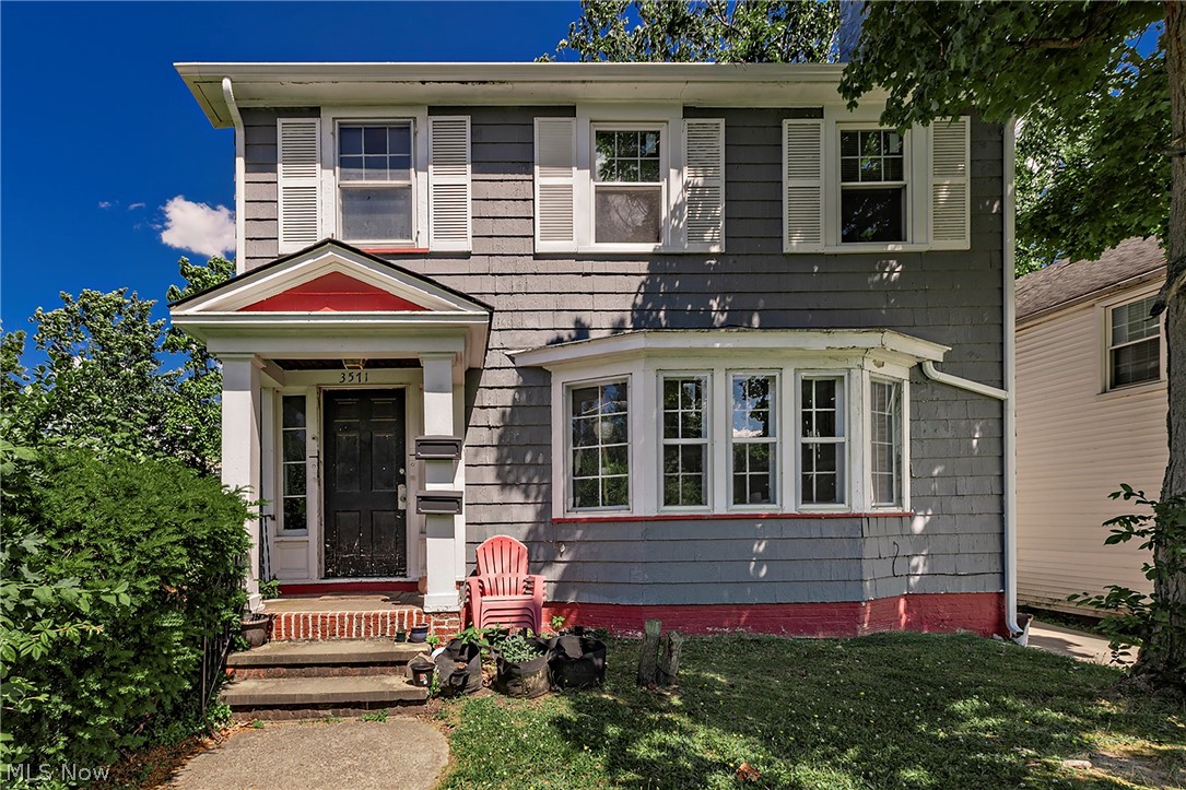 Fantastic investment opportunity in Shaker Heights! This well-maintained duplex offers immediate income potential with a long-term month-to-month tenant in the lower unit and a vacant upper unit ready for a new tenant or owner occupancy. Whether you're looking to expand your portfolio or live in one unit while generating rental income from the other, this property offers flexibility and strong upside. Conveniently located near shopping, dining, parks, and more. Schedule your showing today!