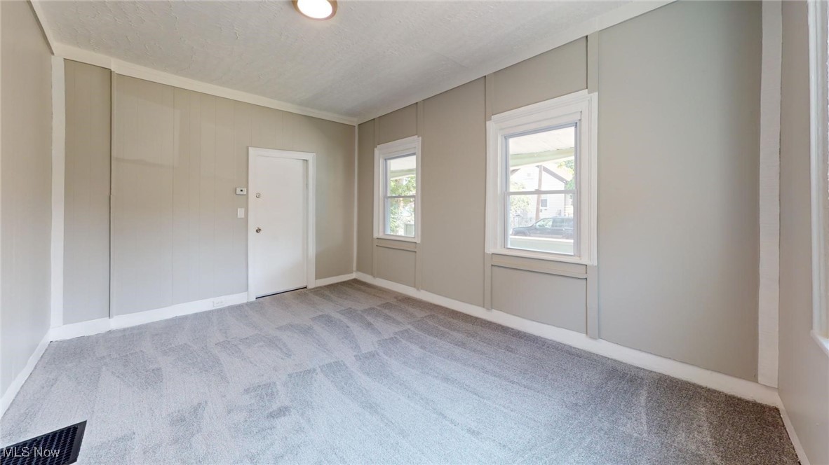 Diodate Clarks - Residential Income