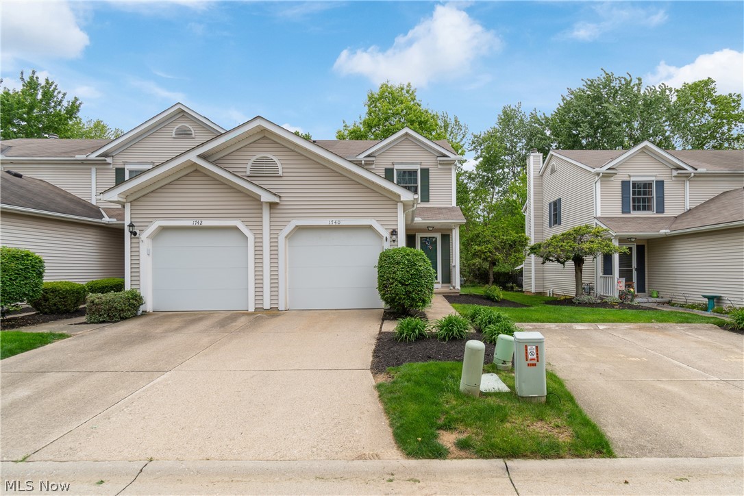 Pinebrook Vill - Residential