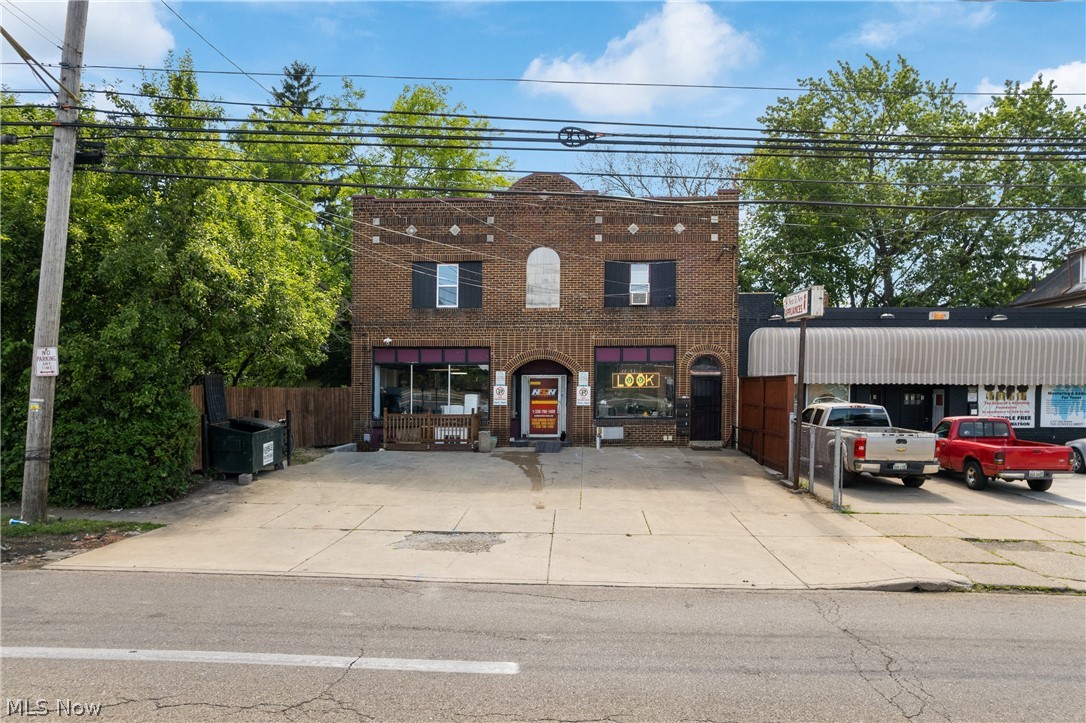 Mccourt - Commercial Sale