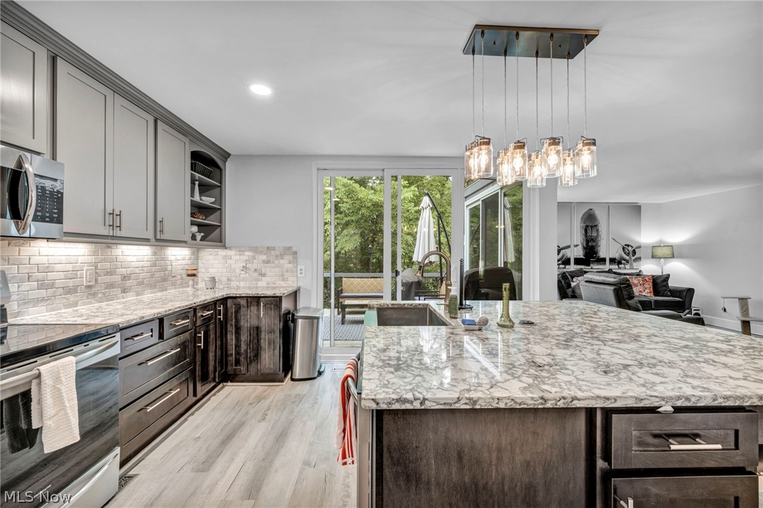 Oak Hollow Condo - Residential