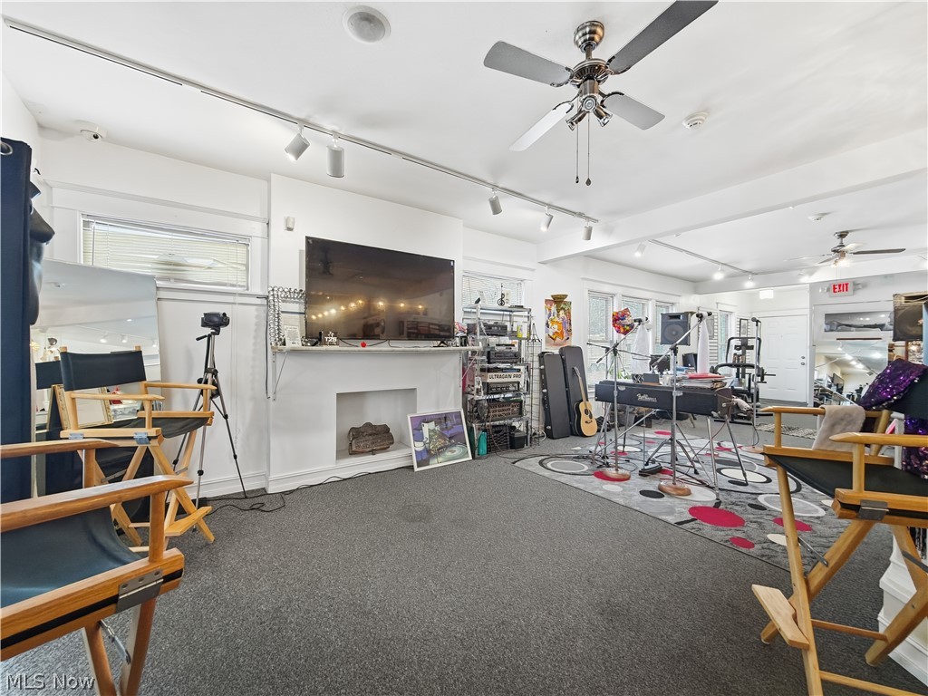 Golf Gardens - Commercial Sale