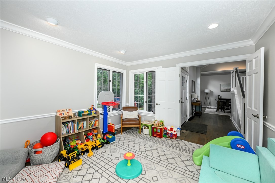 Stones Throw - Residential